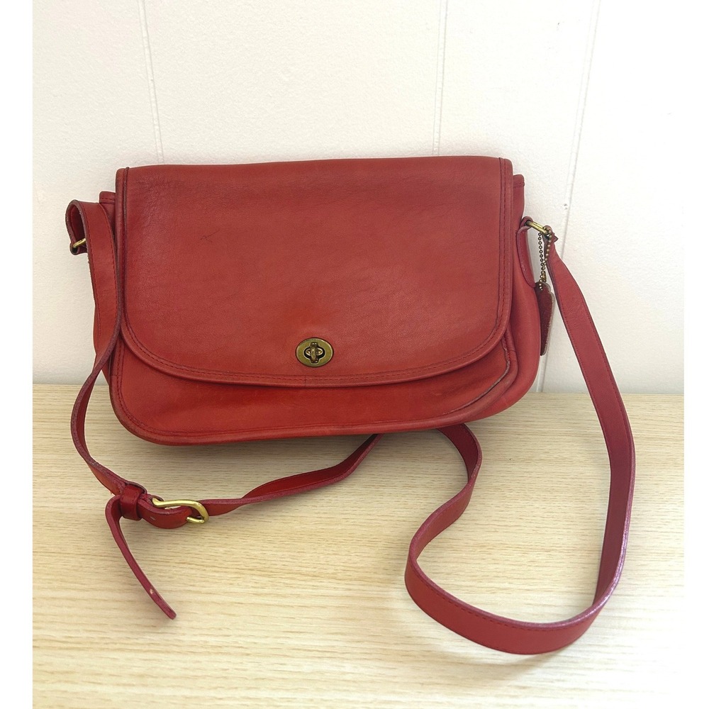 Vintage Coach City 9790 Crossbody Bag Red Glovetanned Leather Turnlock timelesss